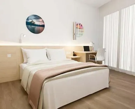 Hotel Sh Campus Lyceum Moncada