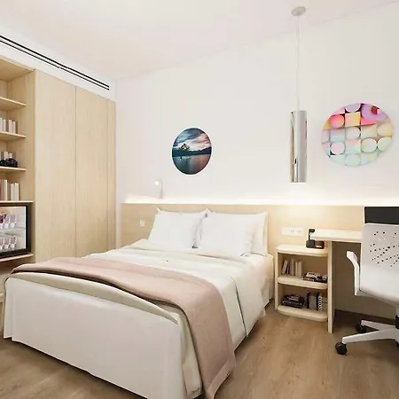 Sh Campus Lyceum مونكادا